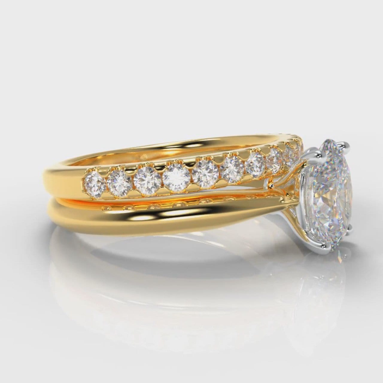 Carrée Solitaire Oval Diamond Bridal Set - Yellow Gold