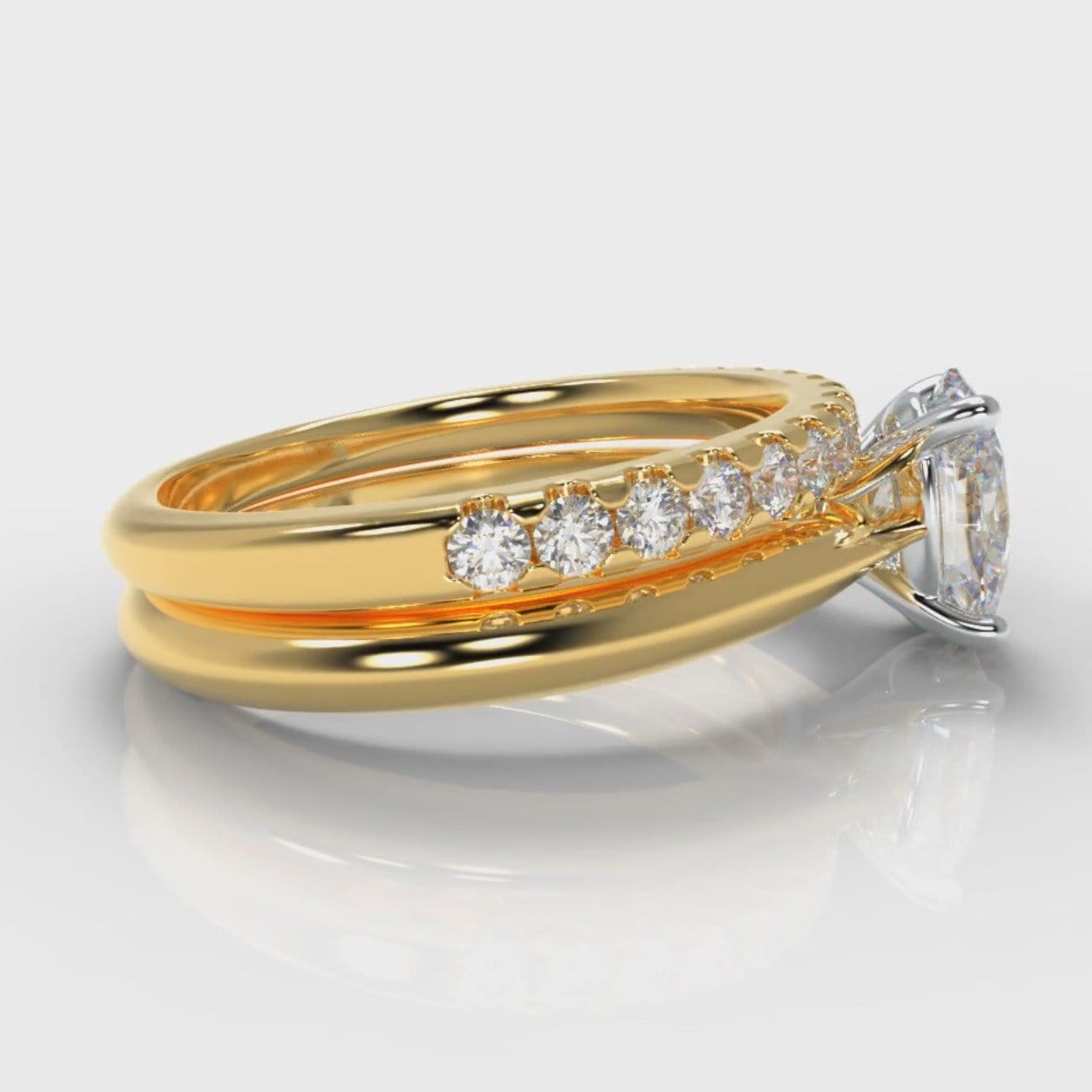 Carrée Solitaire Oval Diamond Bridal Set - Yellow Gold