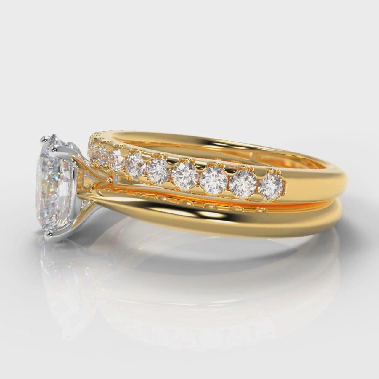 Carrée Solitaire Oval Diamond Bridal Set - Yellow Gold
