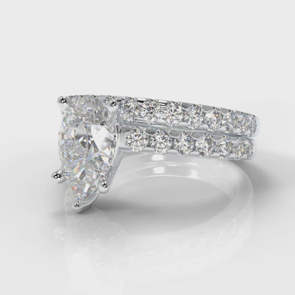 Micropavé Pear Diamond Bridal Set