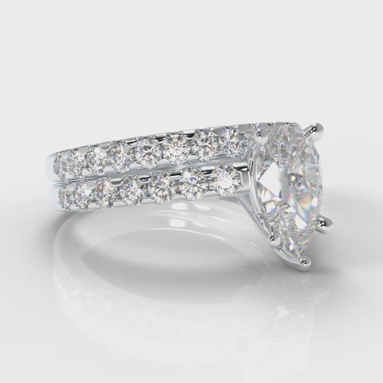 Micropavé Pear Diamond Bridal Set