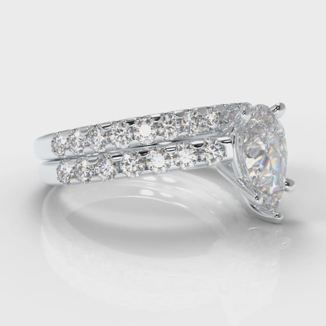 Micropavé Pear Diamond Bridal Set