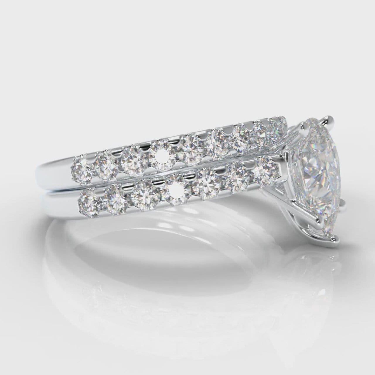 Micropavé Pear Diamond Bridal Set