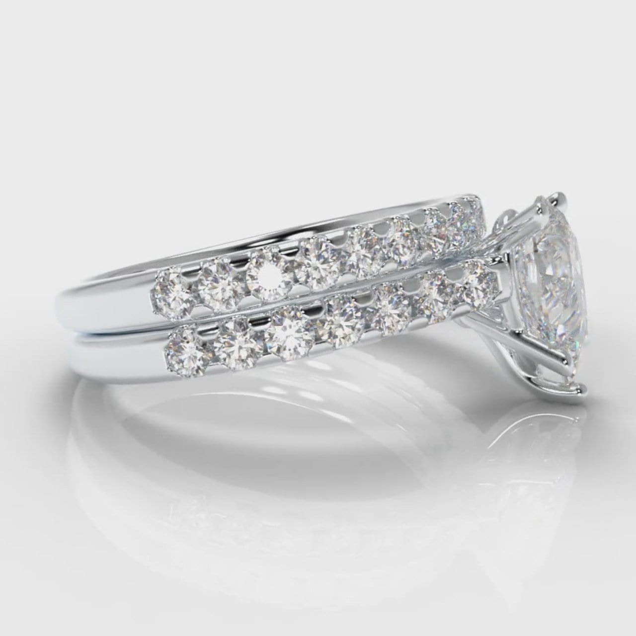 Micropavé Pear Diamond Bridal Set