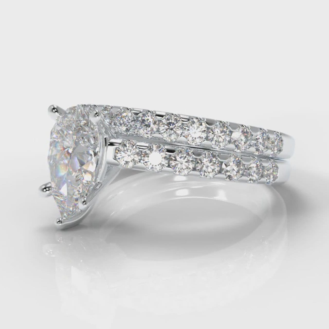 Micropavé Pear Diamond Bridal Set