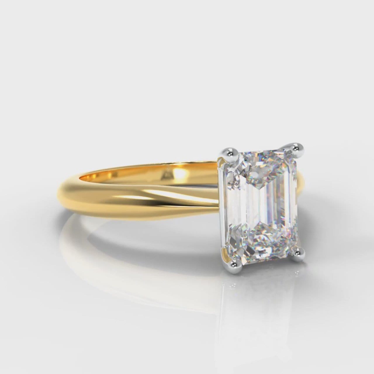 Carrée Solitaire Emerald Cut Diamond Engagement Ring - Yellow Gold