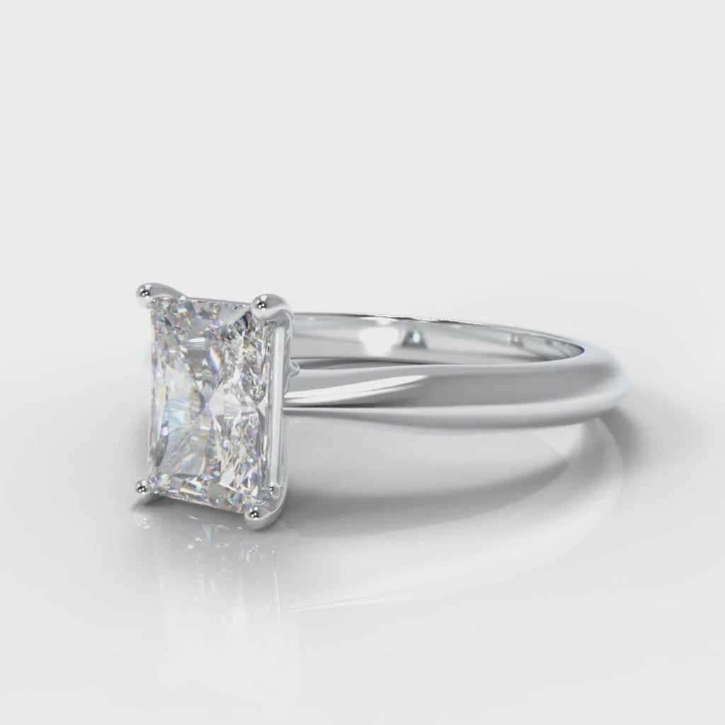 Carrée Solitaire Radiant Cut Diamond Engagement Ring