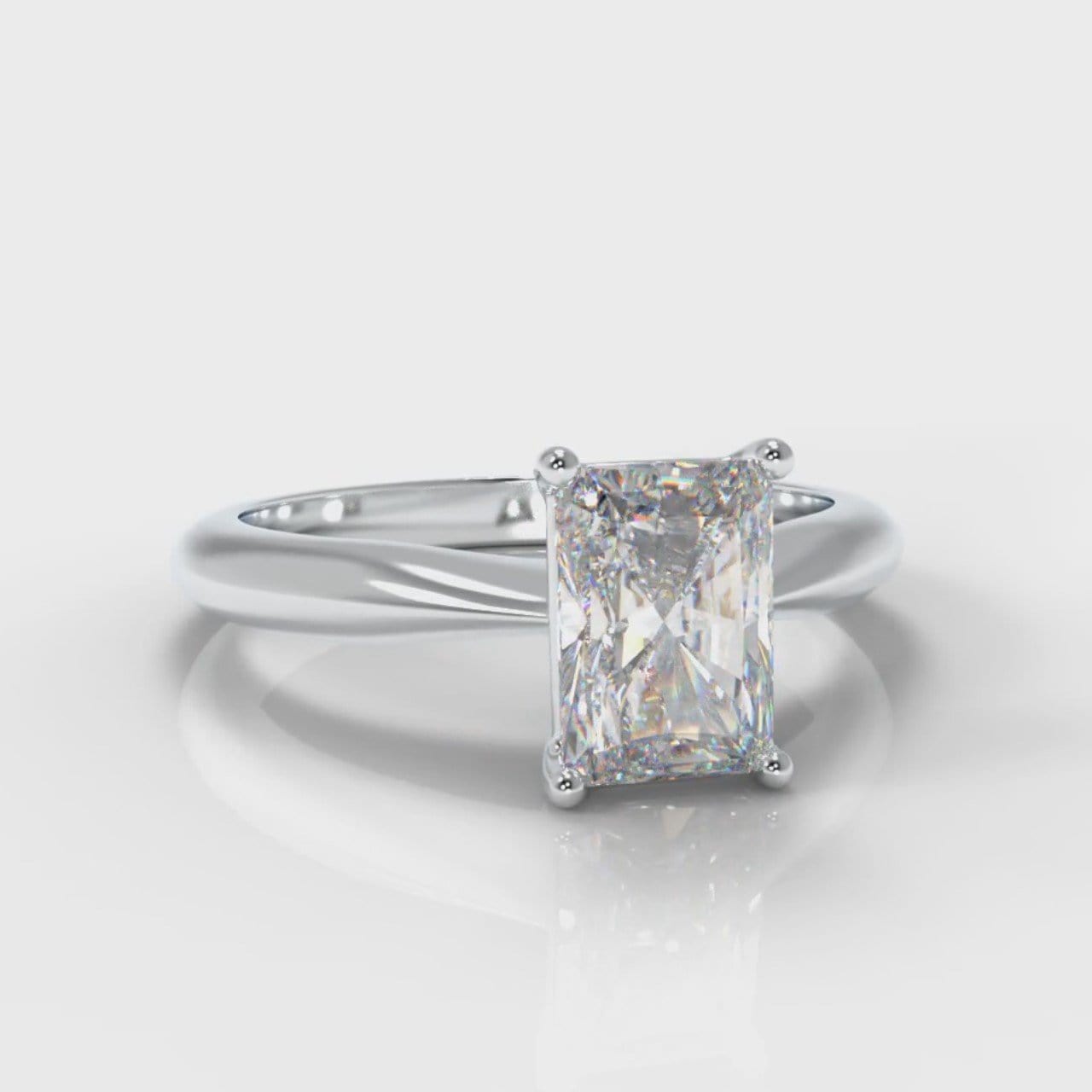 Carrée Solitaire Radiant Cut Diamond Engagement Ring