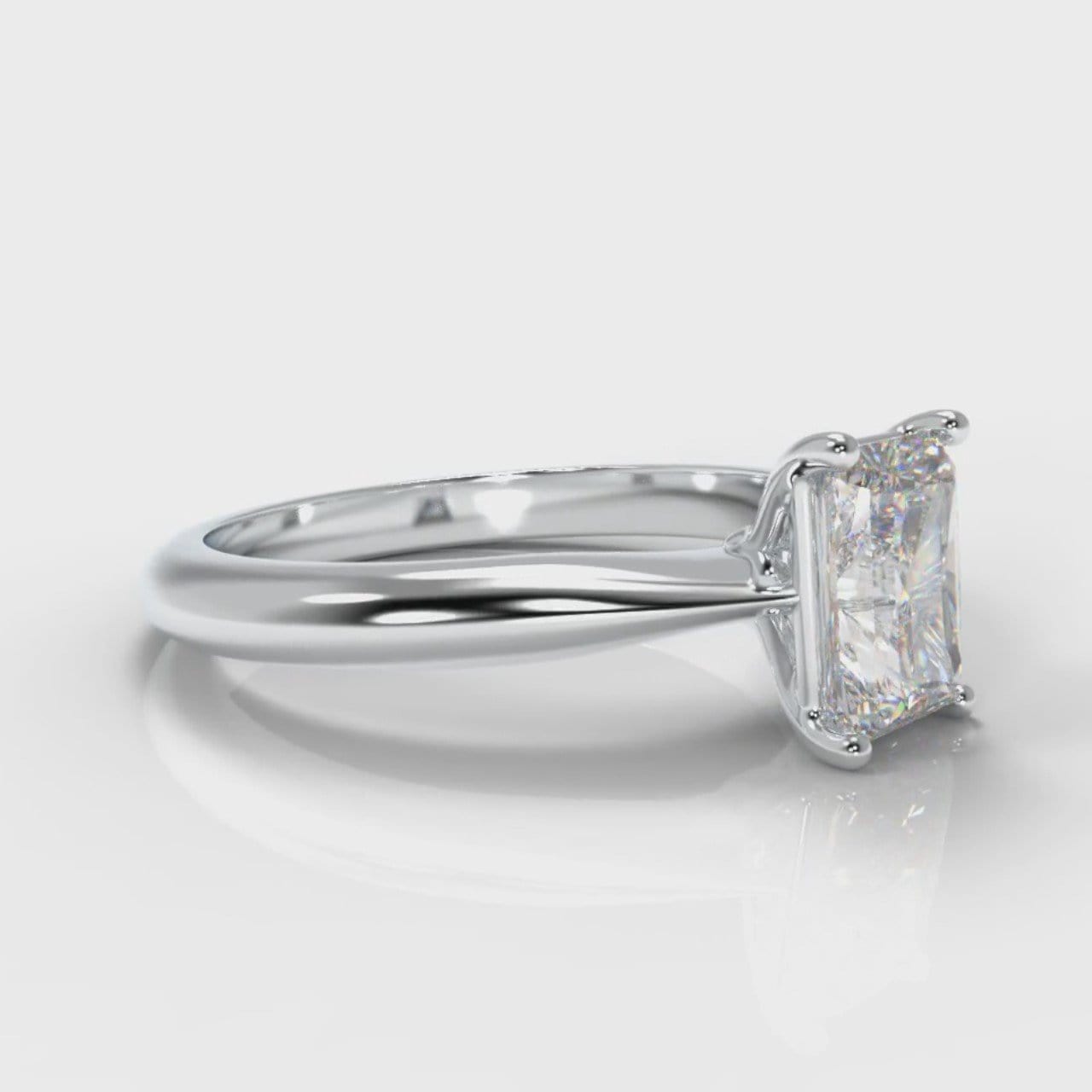 Carrée Solitaire Radiant Cut Diamond Engagement Ring