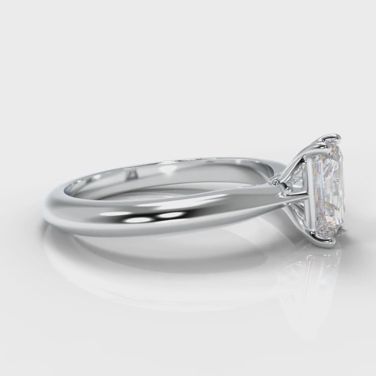 Carrée Solitaire Radiant Cut Diamond Engagement Ring