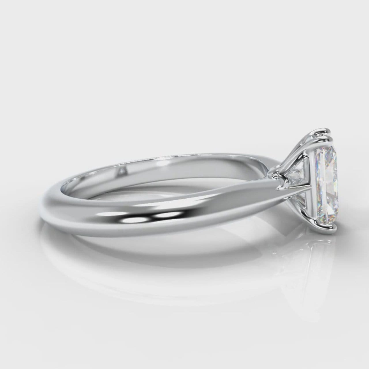 Carrée Solitaire Radiant Cut Diamond Engagement Ring