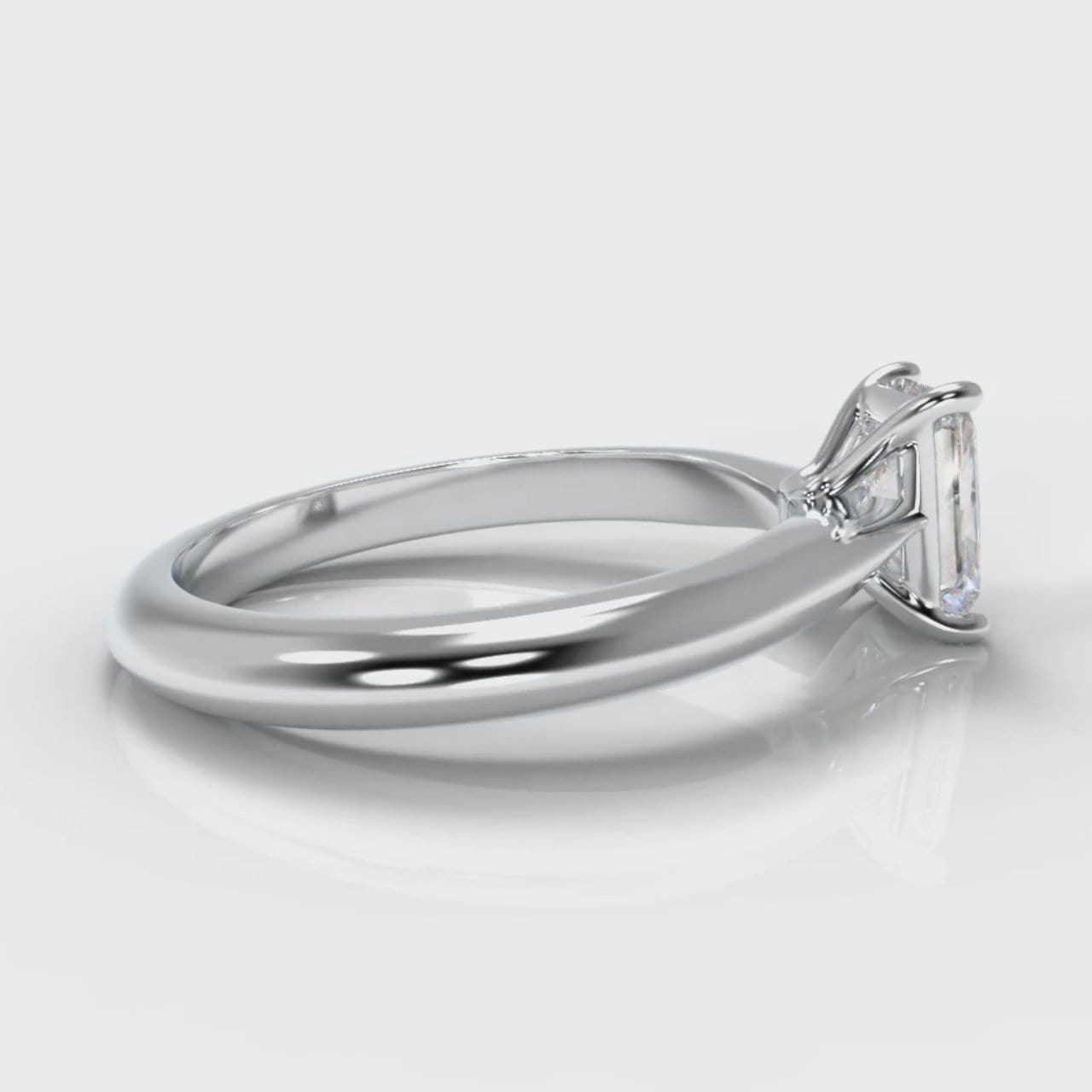 Carrée Solitaire Radiant Cut Diamond Engagement Ring
