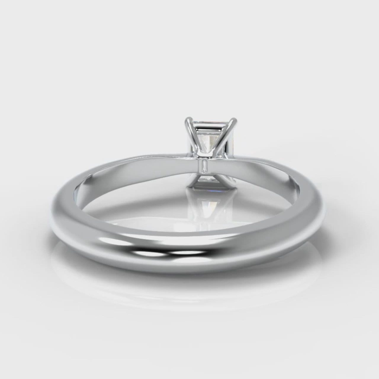 Carrée Solitaire Radiant Cut Diamond Engagement Ring