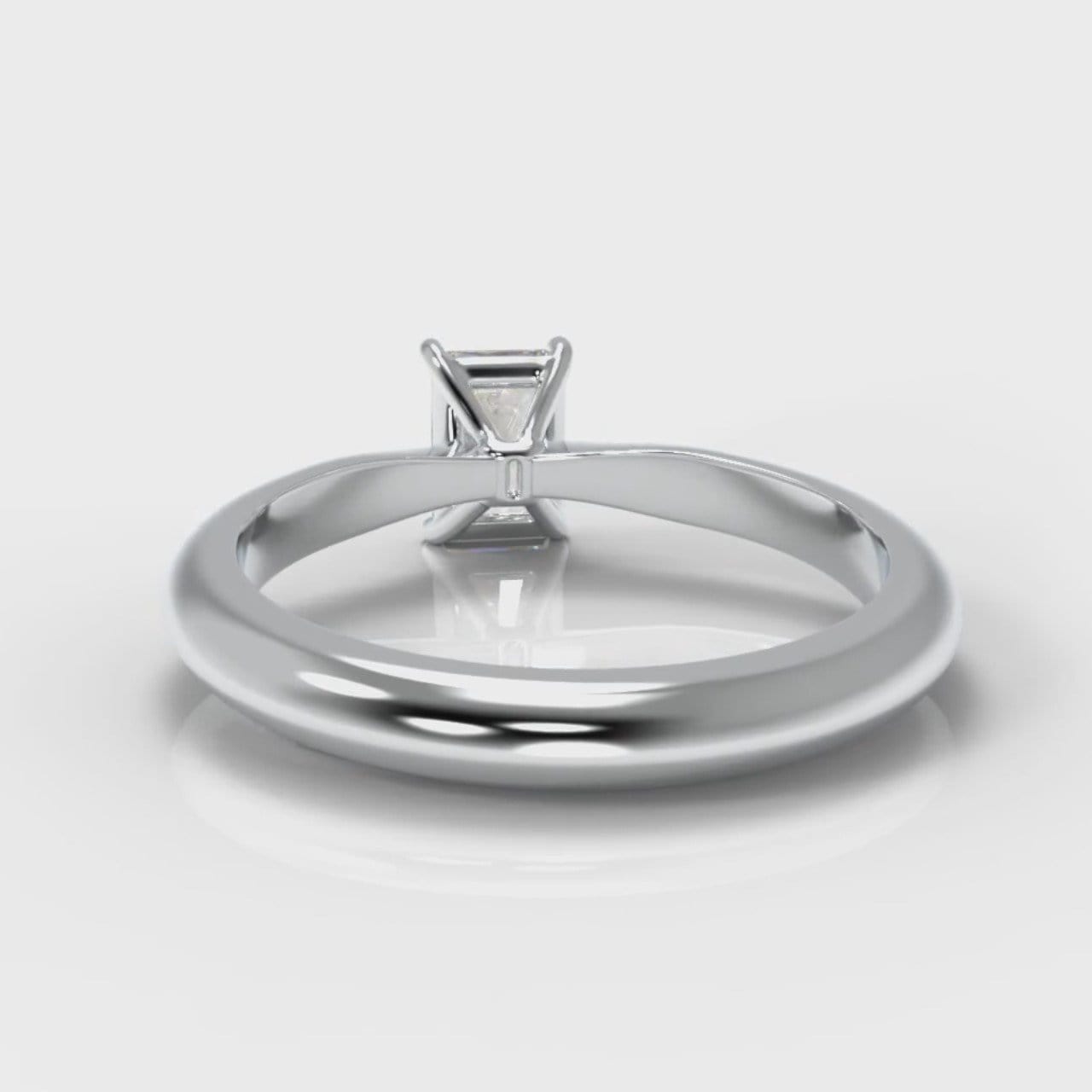 Carrée Solitaire Radiant Cut Diamond Engagement Ring