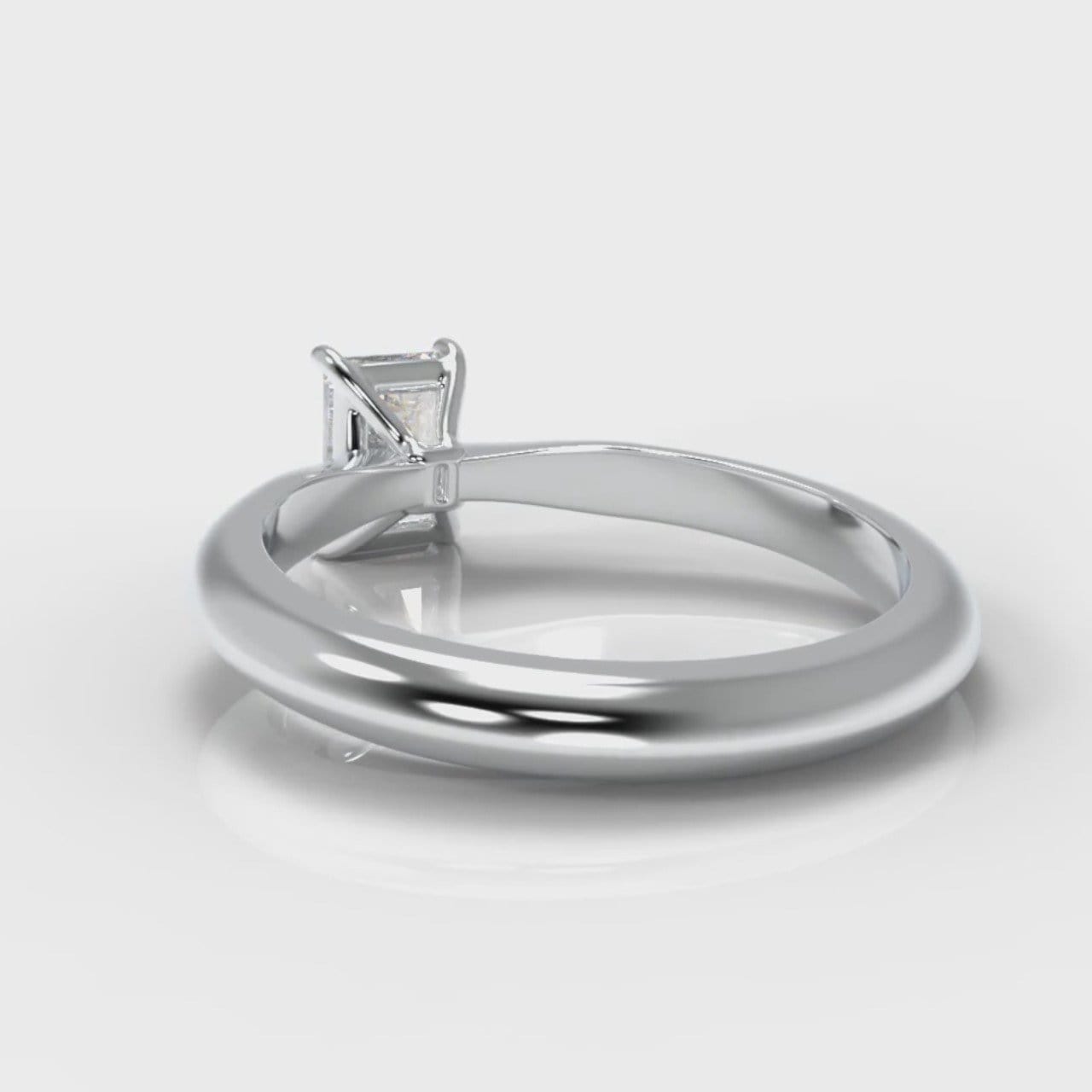 Carrée Solitaire Radiant Cut Diamond Engagement Ring