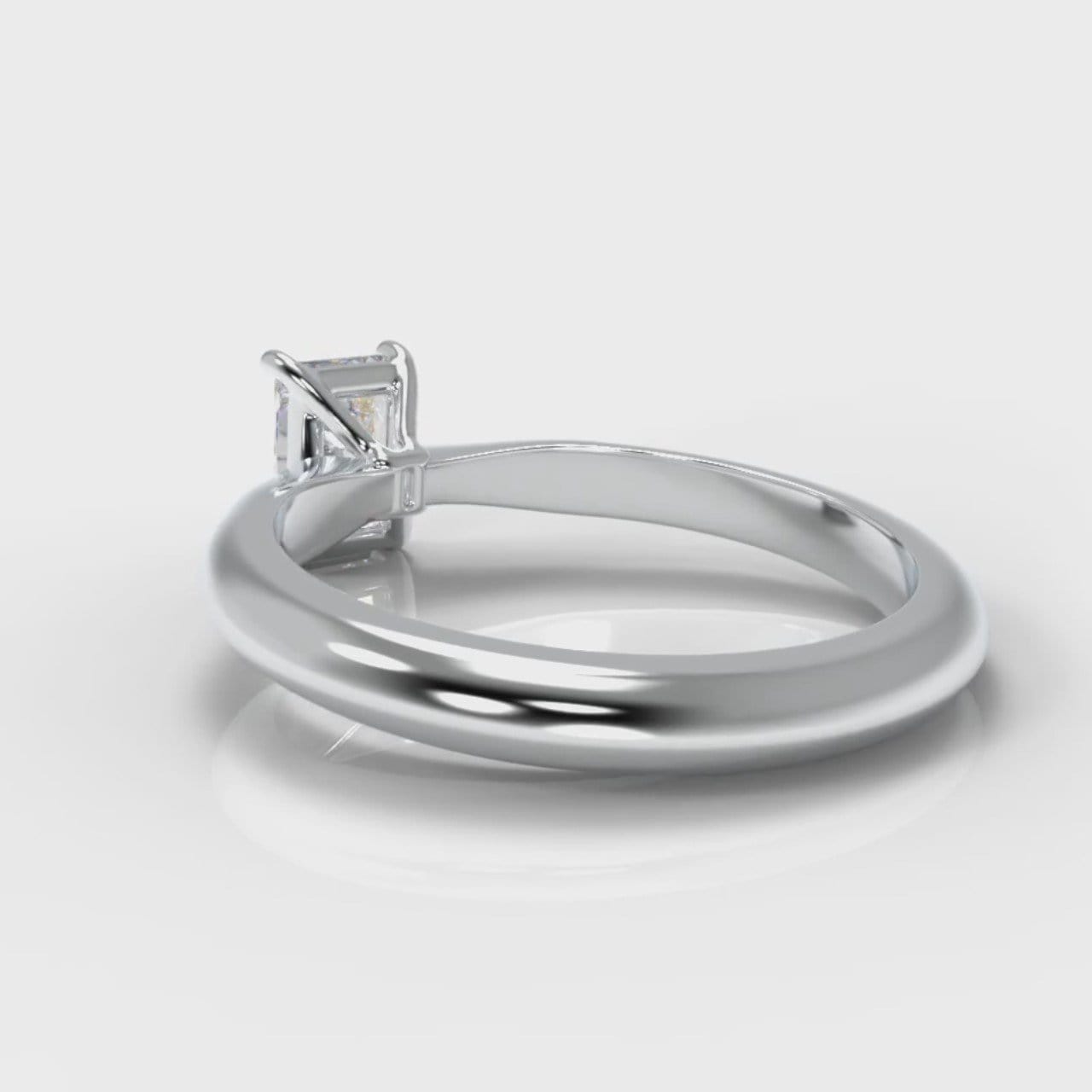 Carrée Solitaire Radiant Cut Diamond Engagement Ring