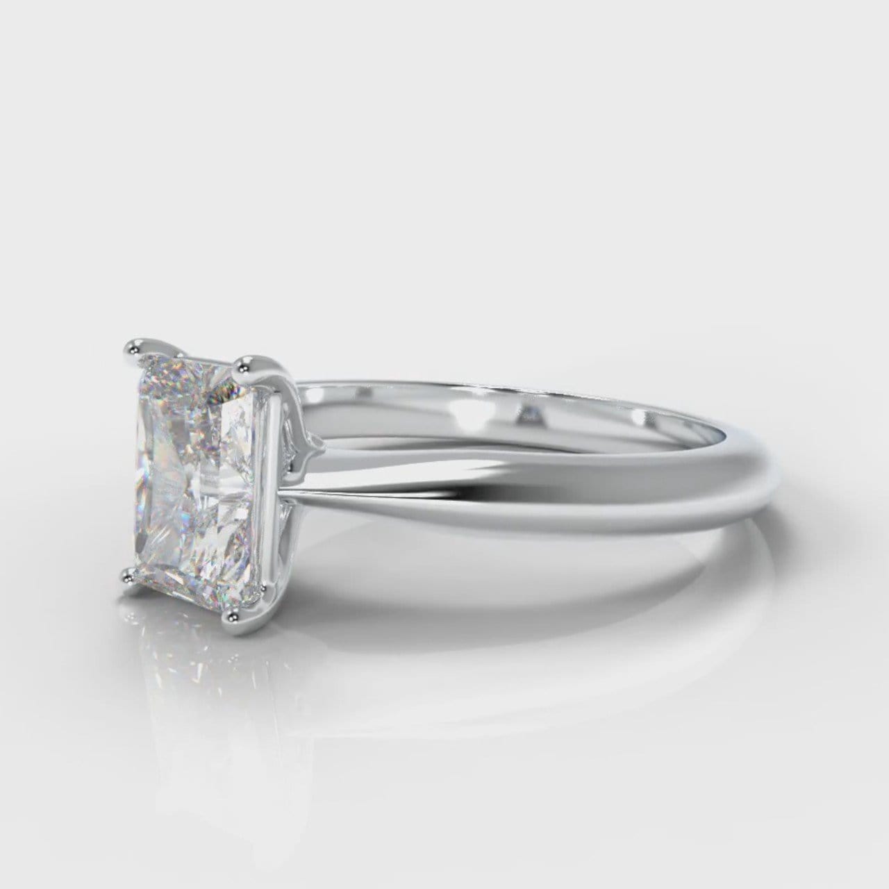Carrée Solitaire Radiant Cut Diamond Engagement Ring