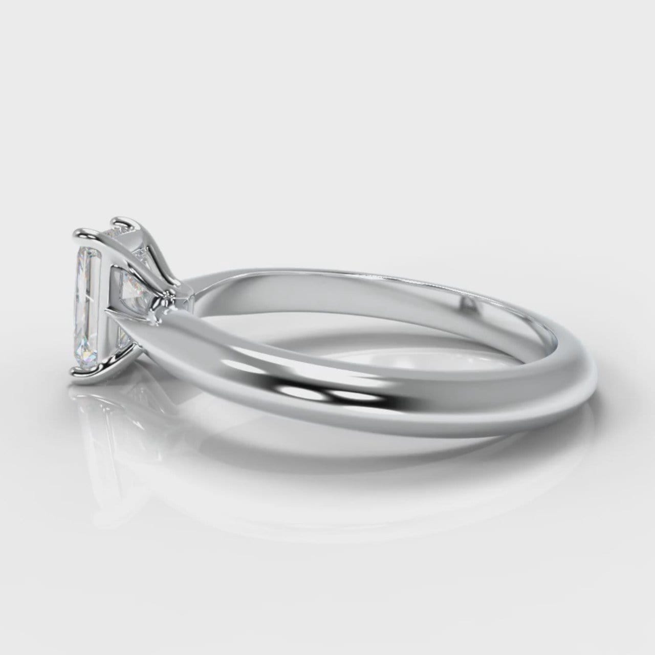 Carrée Solitaire Radiant Cut Diamond Engagement Ring