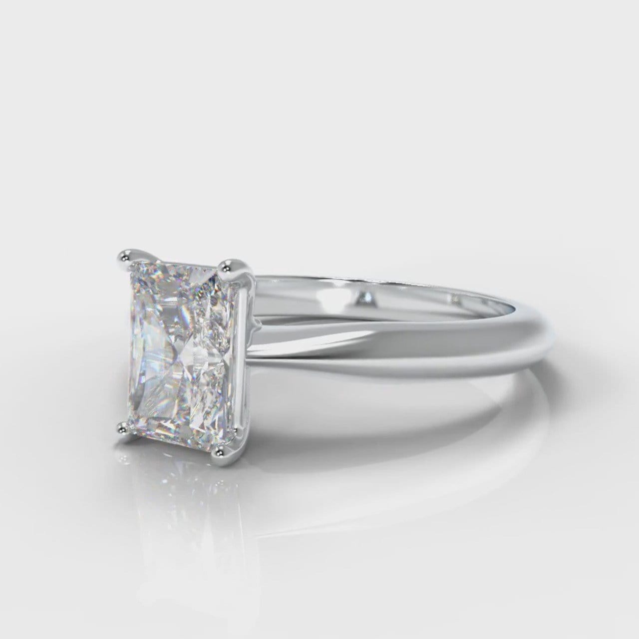 Carrée Solitaire Radiant Cut Diamond Engagement Ring
