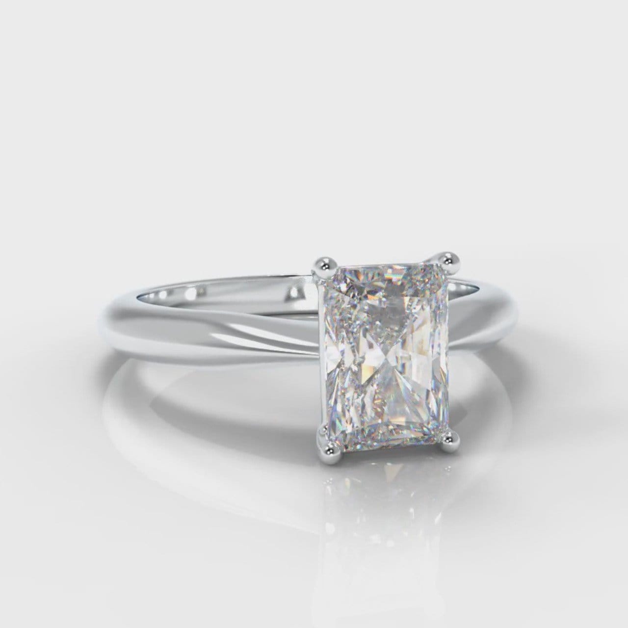 Carrée Solitaire Radiant Cut Diamond Engagement Ring