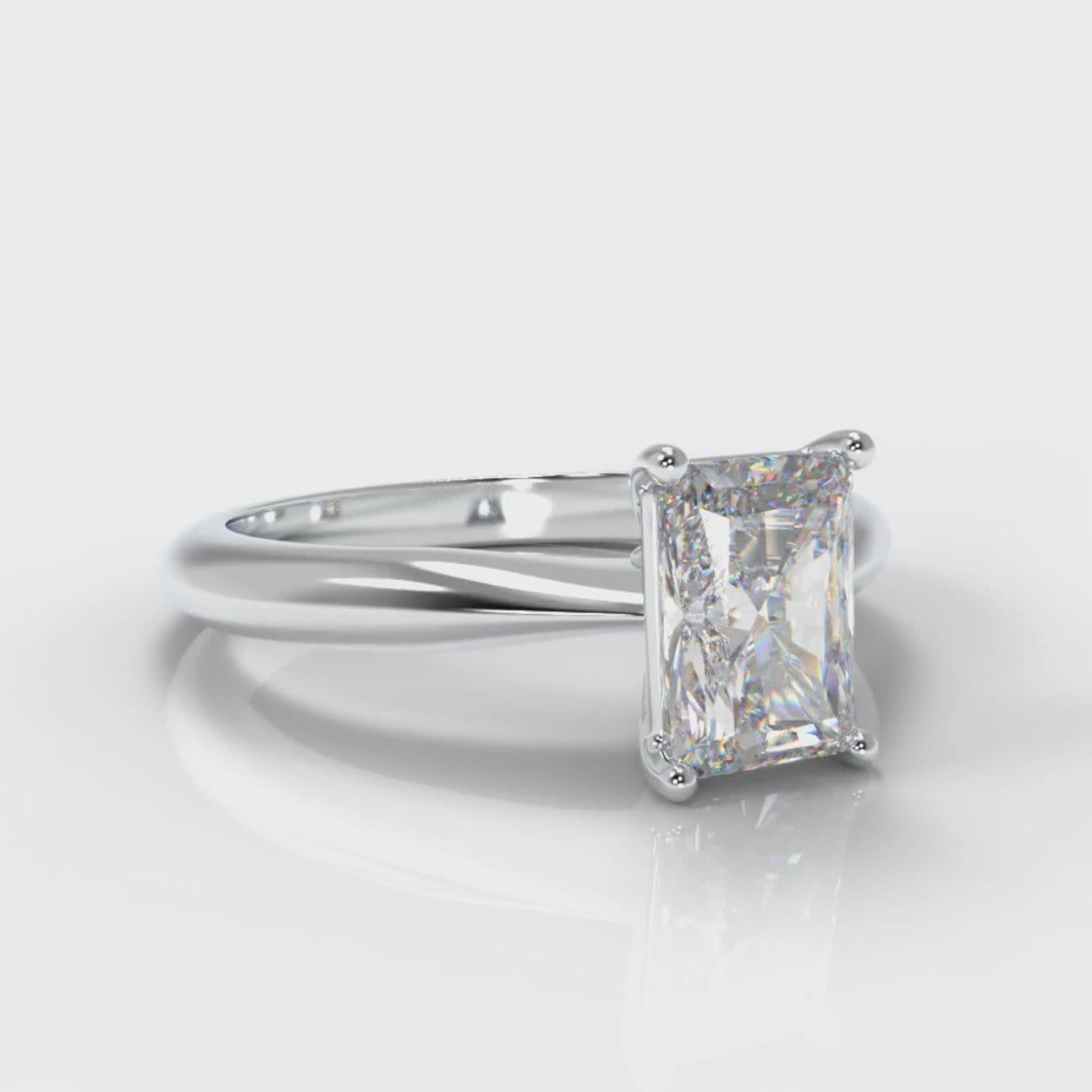 Carrée Solitaire Radiant Cut Diamond Engagement Ring