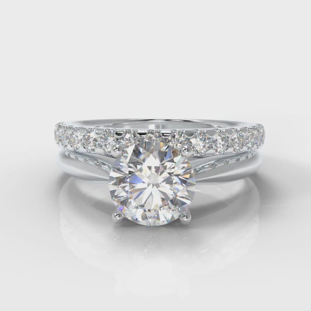 Carrée Solitaire Round Brilliant Cut Diamond Bridal Set