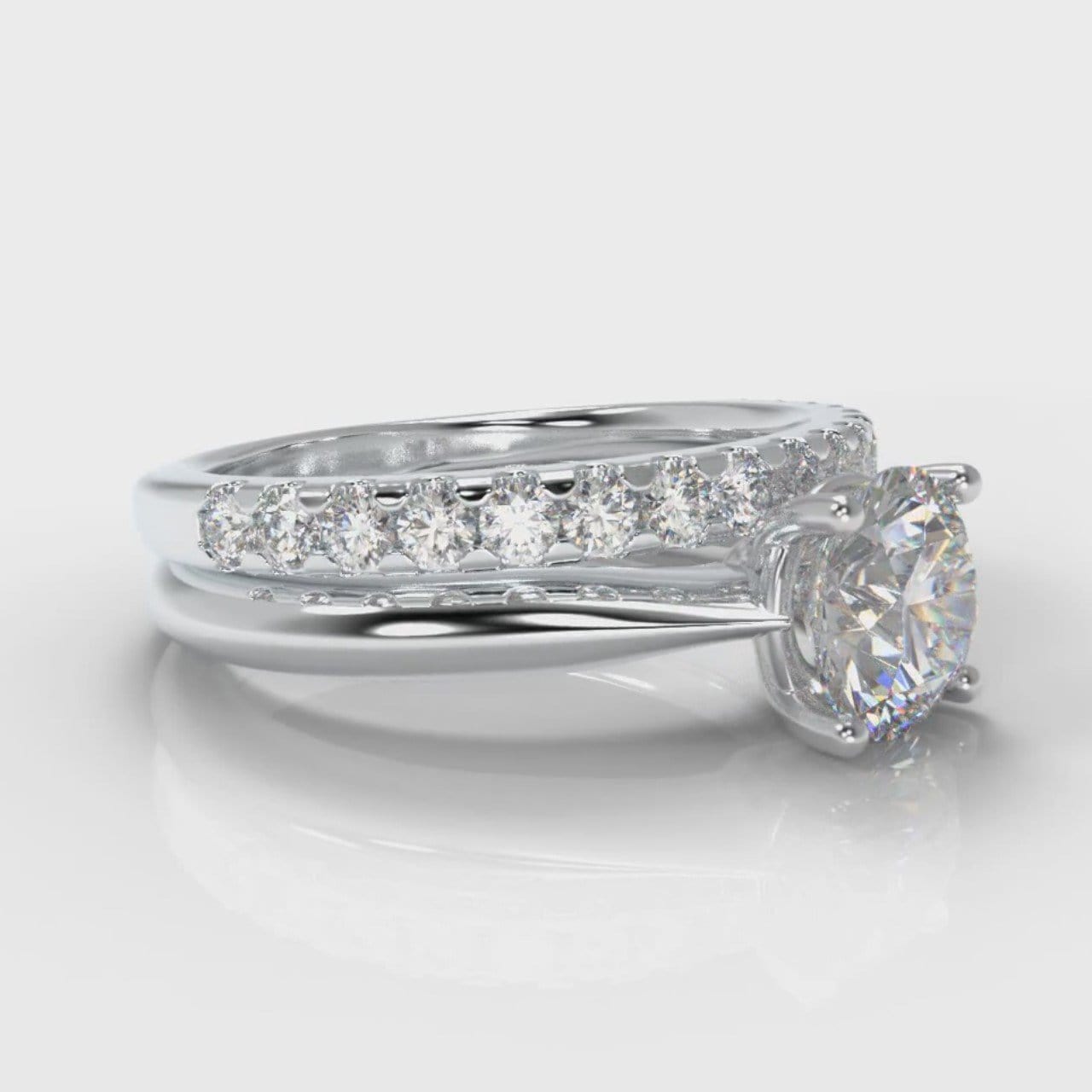 Carrée Solitaire Round Brilliant Cut Diamond Bridal Set