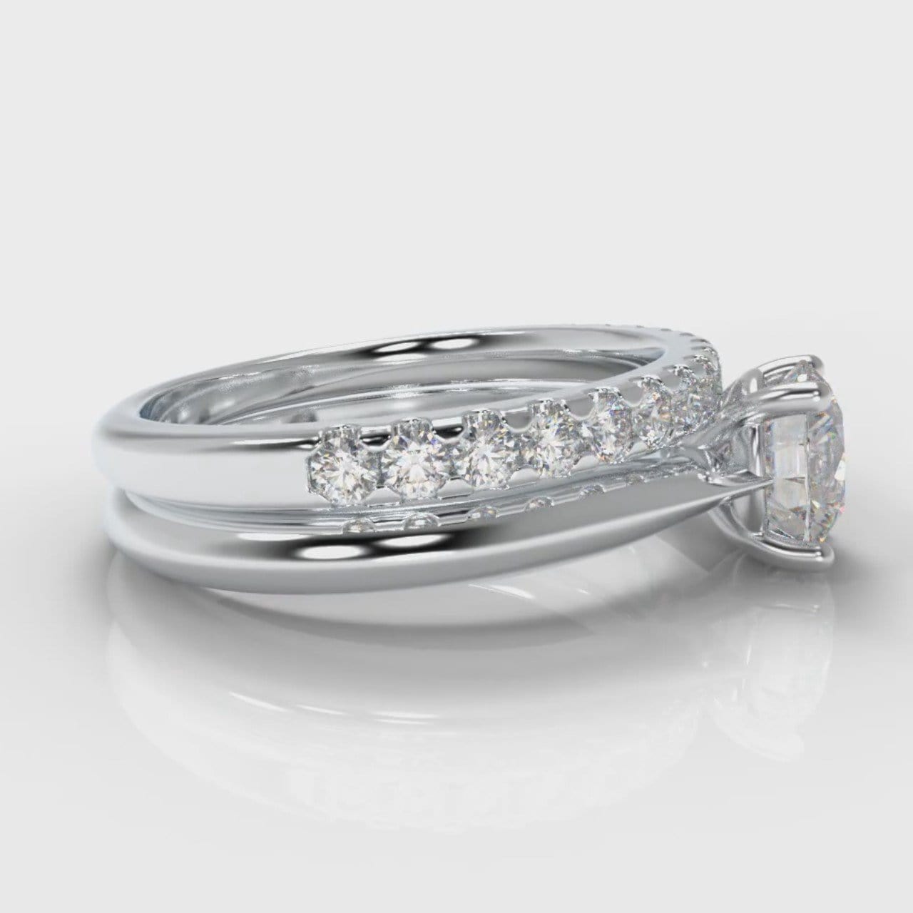 Carrée Solitaire Round Brilliant Cut Diamond Bridal Set