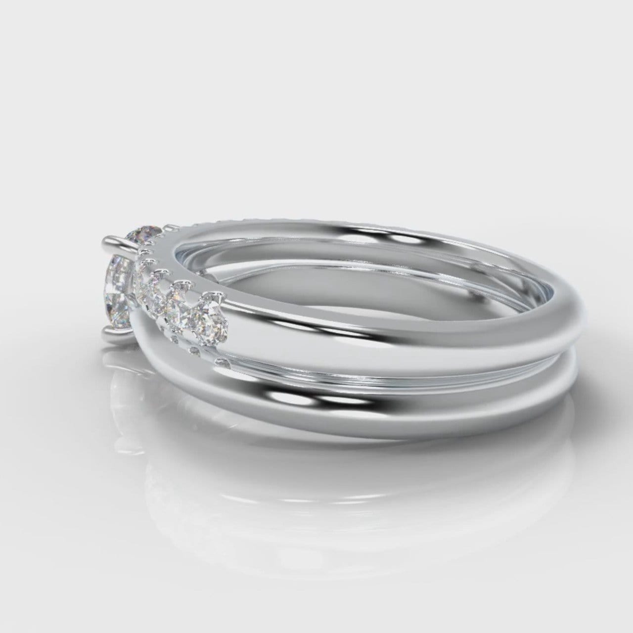Carrée Solitaire Round Brilliant Cut Diamond Bridal Set