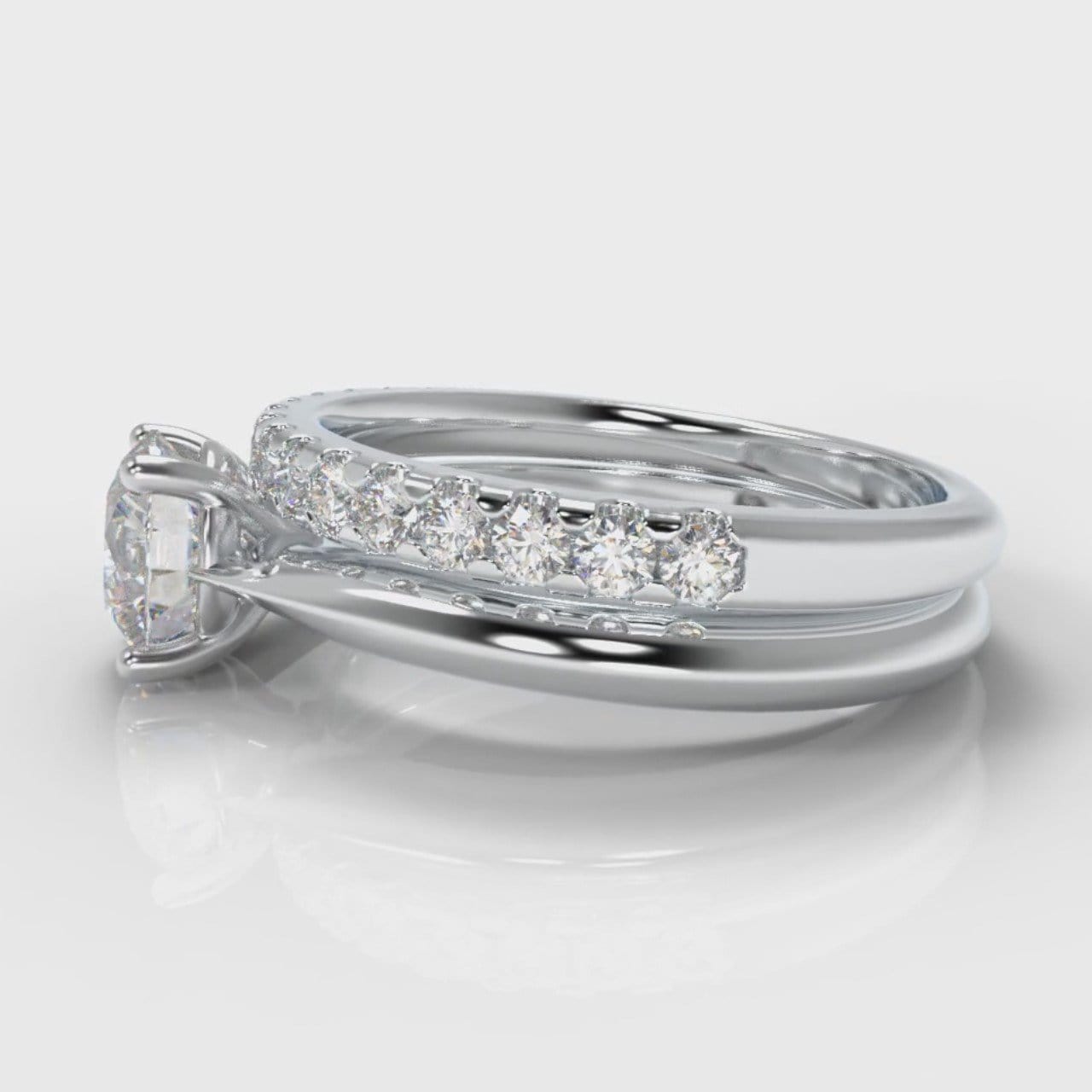 Carrée Solitaire Round Brilliant Cut Diamond Bridal Set