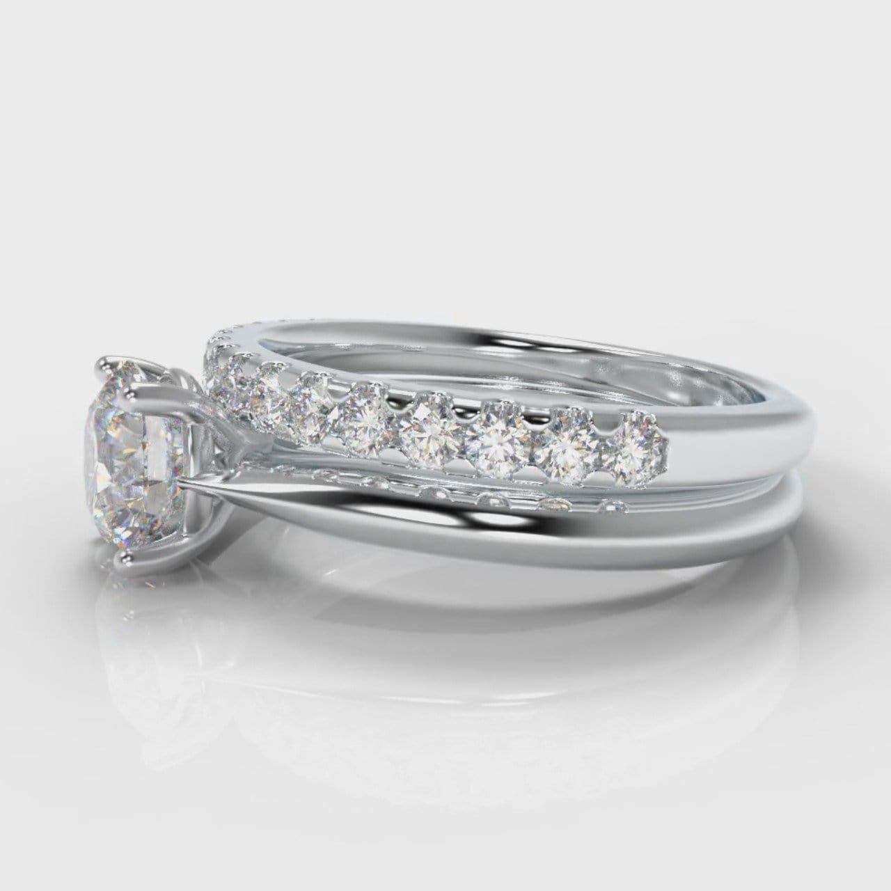Carrée Solitaire Round Brilliant Cut Diamond Bridal Set