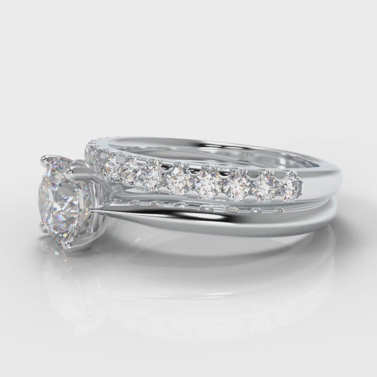 Carrée Solitaire Round Brilliant Cut Diamond Bridal Set