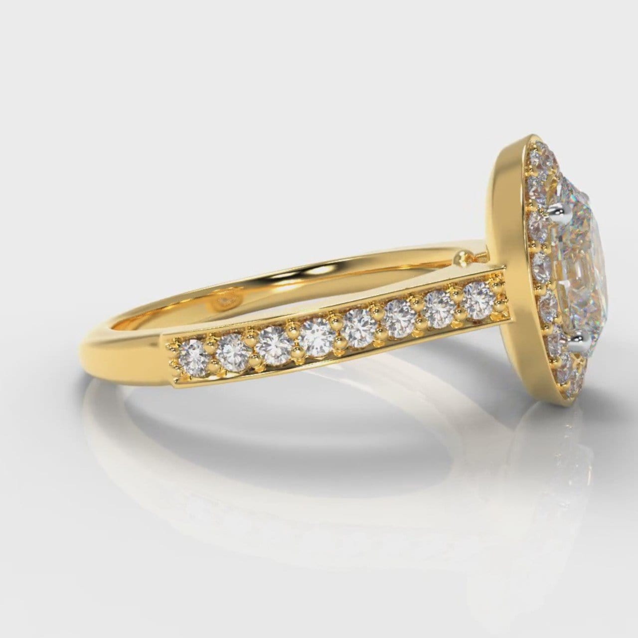 Pavé Oval Diamond Halo Engagement Ring - Yellow Gold