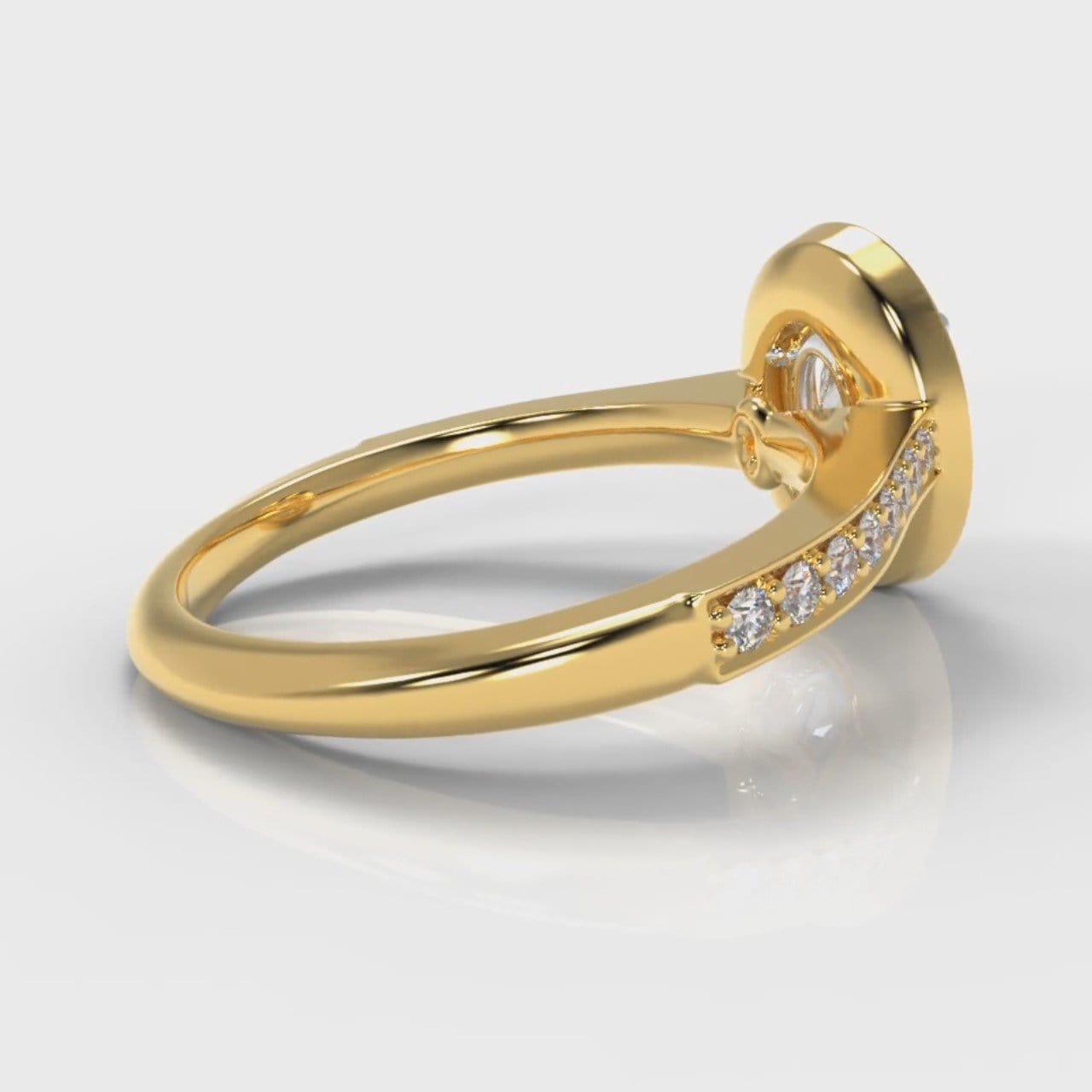 Pavé Oval Diamond Halo Engagement Ring - Yellow Gold